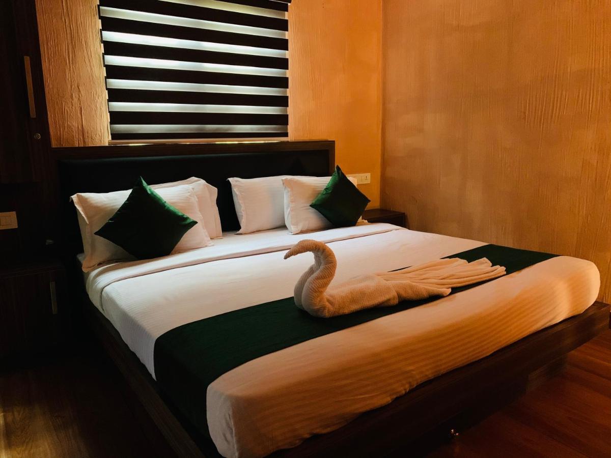 Wayanad Doubletree Villa ไวทีรี ภายนอก รูปภาพ